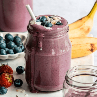 4. Berry and Banana Fruit smoothie
